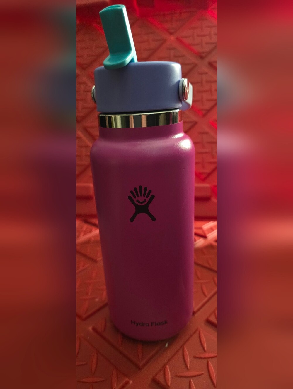 NWT Hydro Flask 24 OZ. Purple And Pink Insulated Bottle